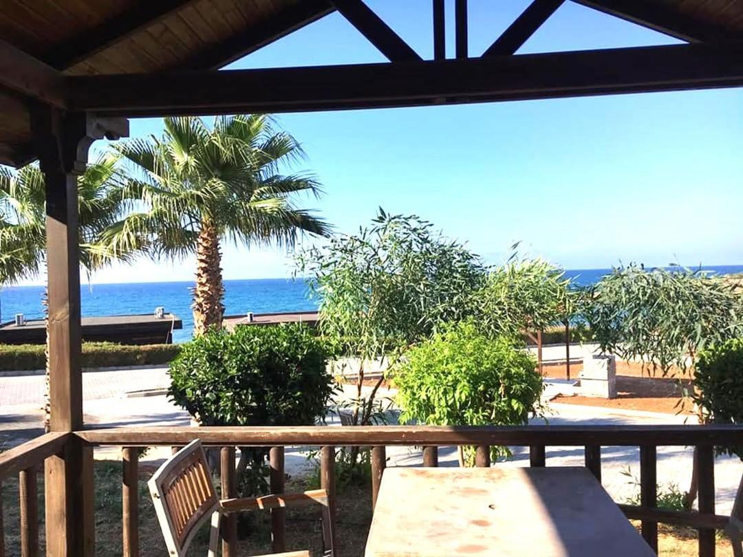 Zambak Holiday Village & Restaurant Superb Seafront Location ! Agios Georgios  المظهر الخارجي الصورة