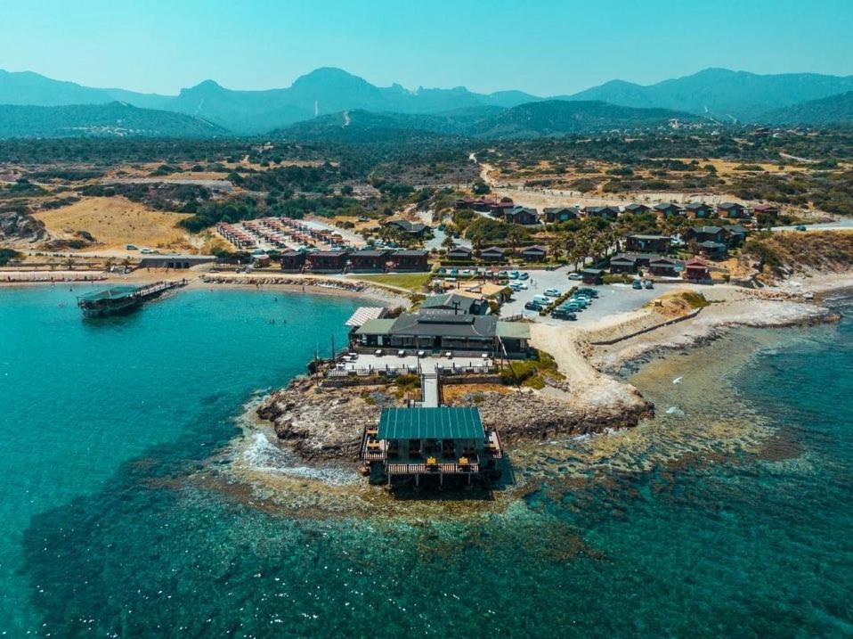 Zambak Holiday Village & Restaurant Superb Seafront Location ! Agios Georgios  المظهر الخارجي الصورة